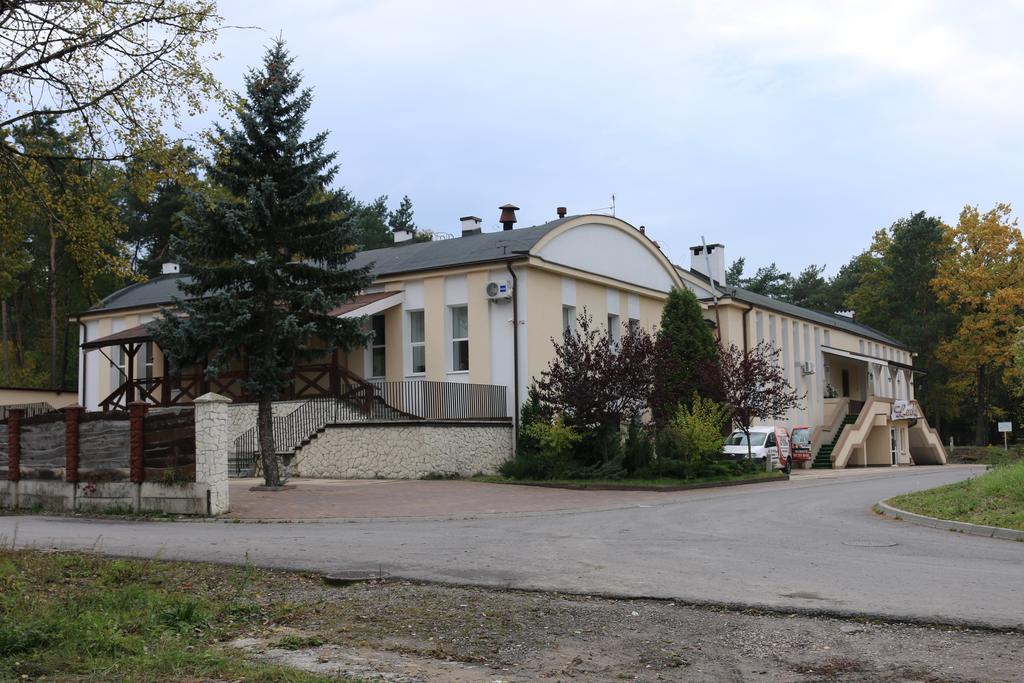 Hotel Lachowka Krepiec Dış mekan fotoğraf