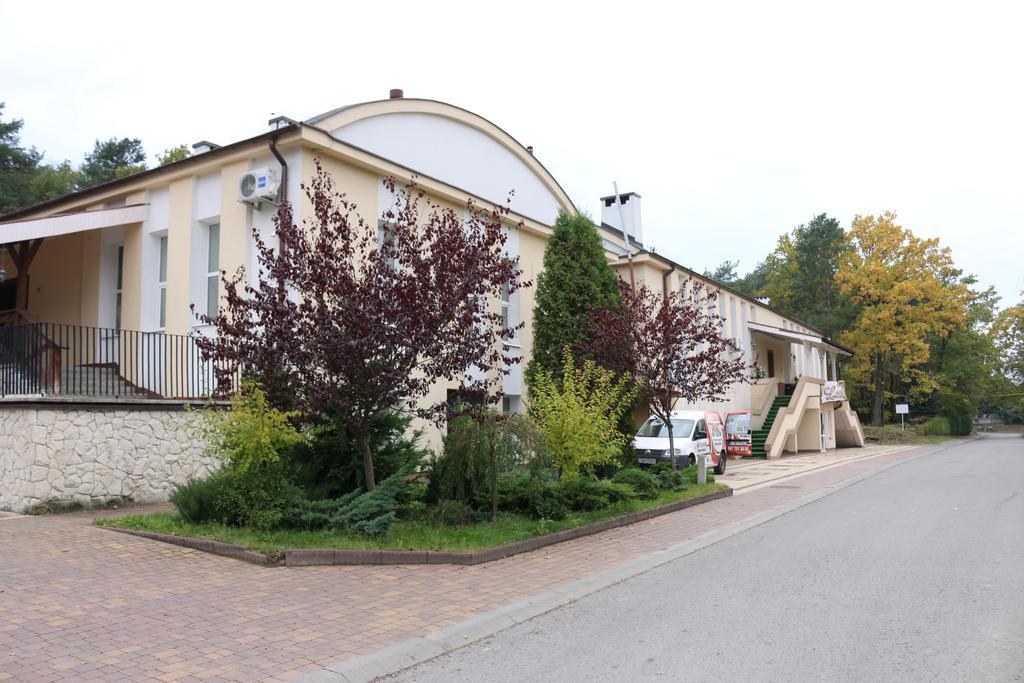 Hotel Lachowka Krepiec Dış mekan fotoğraf