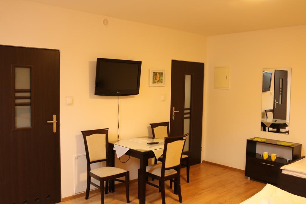 Hotel Lachowka Krepiec Dış mekan fotoğraf