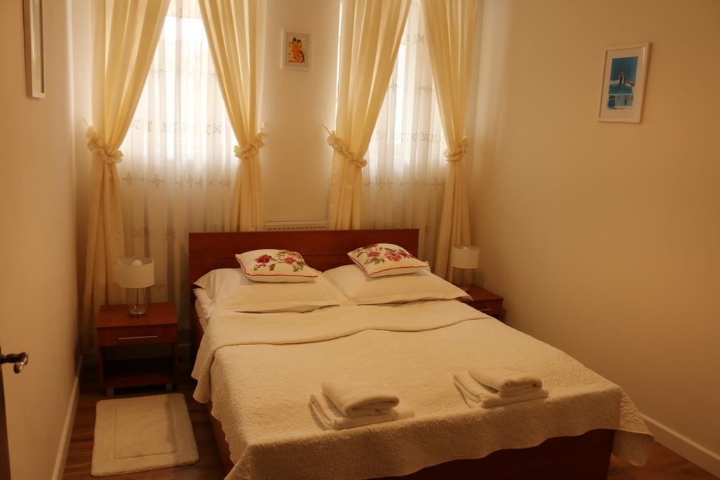 Hotel Lachowka Krepiec Dış mekan fotoğraf